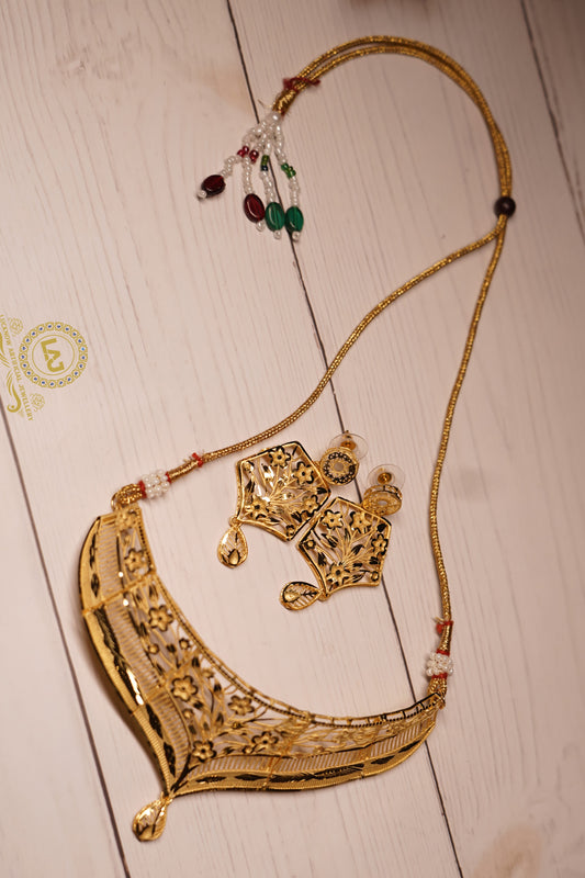 FLOWER DESIGN CHOKER SET- LOOK LIKE GOLD