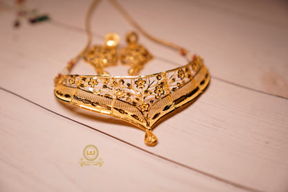 FLOWER DESIGN CHOKER SET- LOOK LIKE GOLD