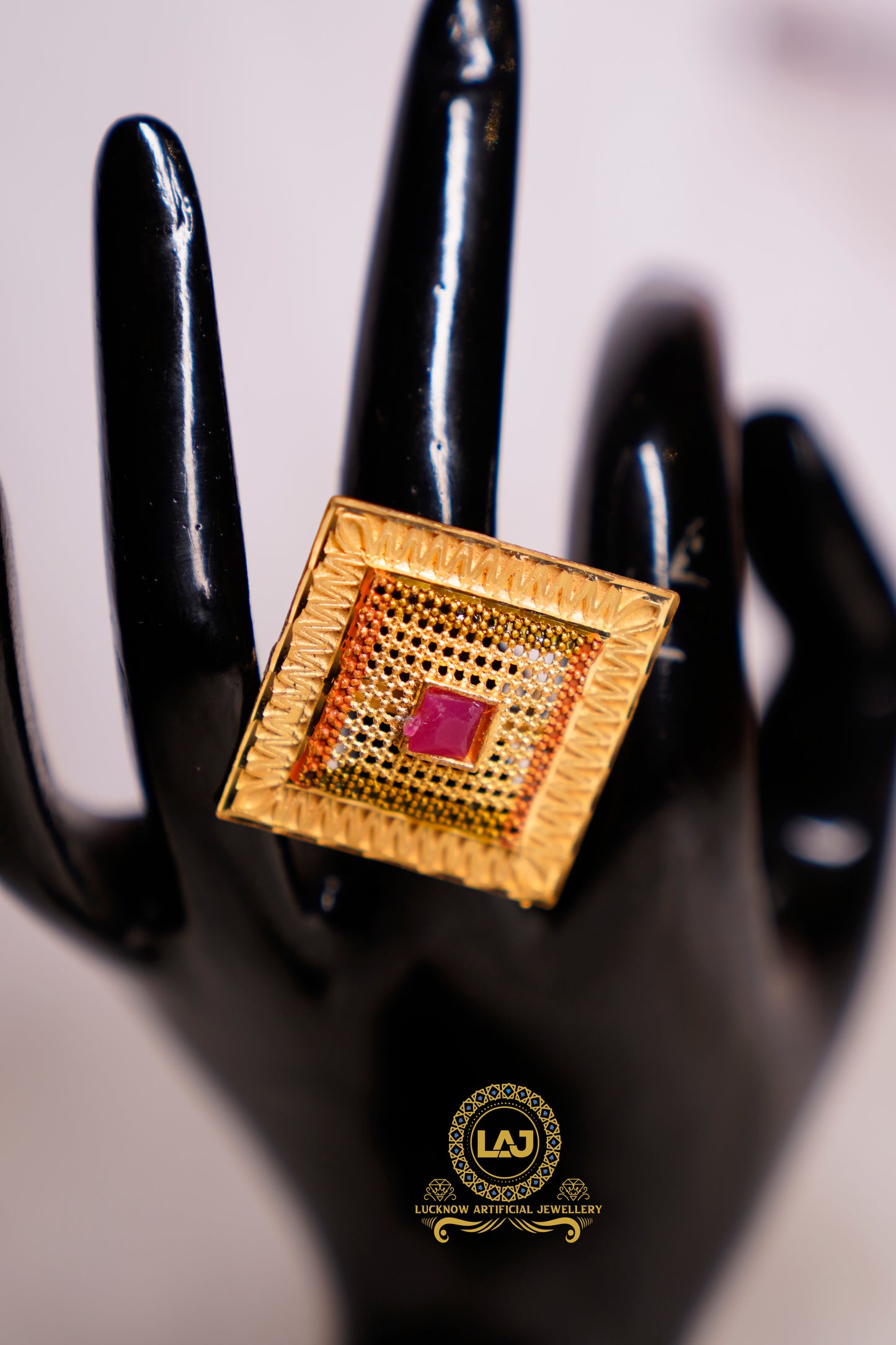 SQUARE RING - LOOK LIKE GOLD