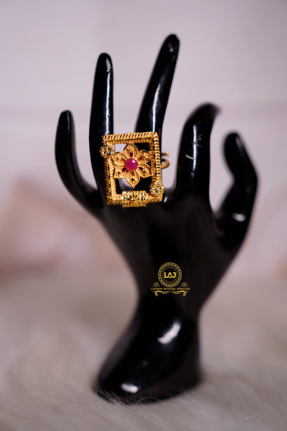 FLOUWER RING - LOOK LIKE GOLD