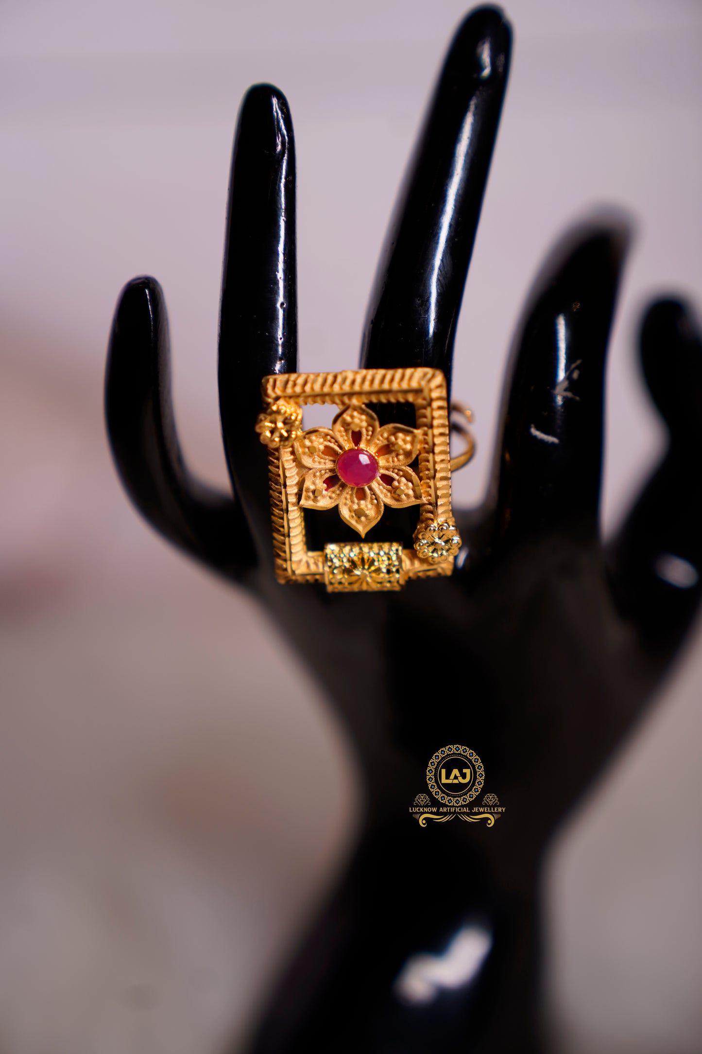 FLOUWER RING - LOOK LIKE GOLD