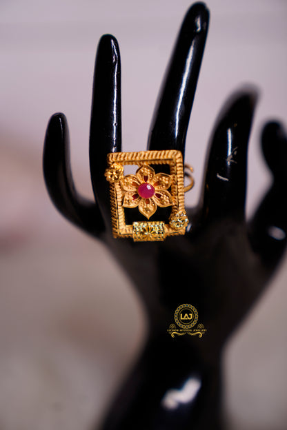 FLOUWER RING - LOOK LIKE GOLD