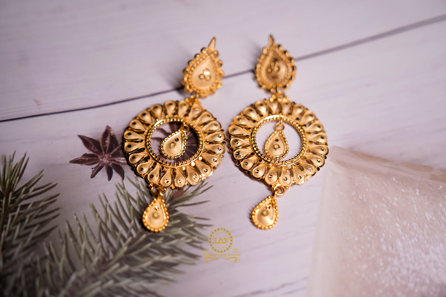 ROUND EARRINGS - LOOK LIKE GOLD